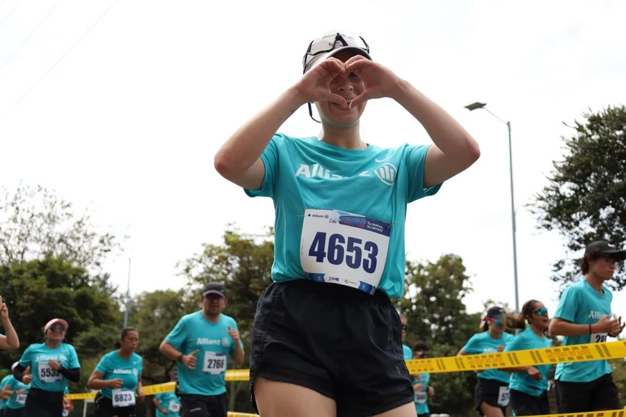 Corredores de la Allianz 15K Bogotá 2026